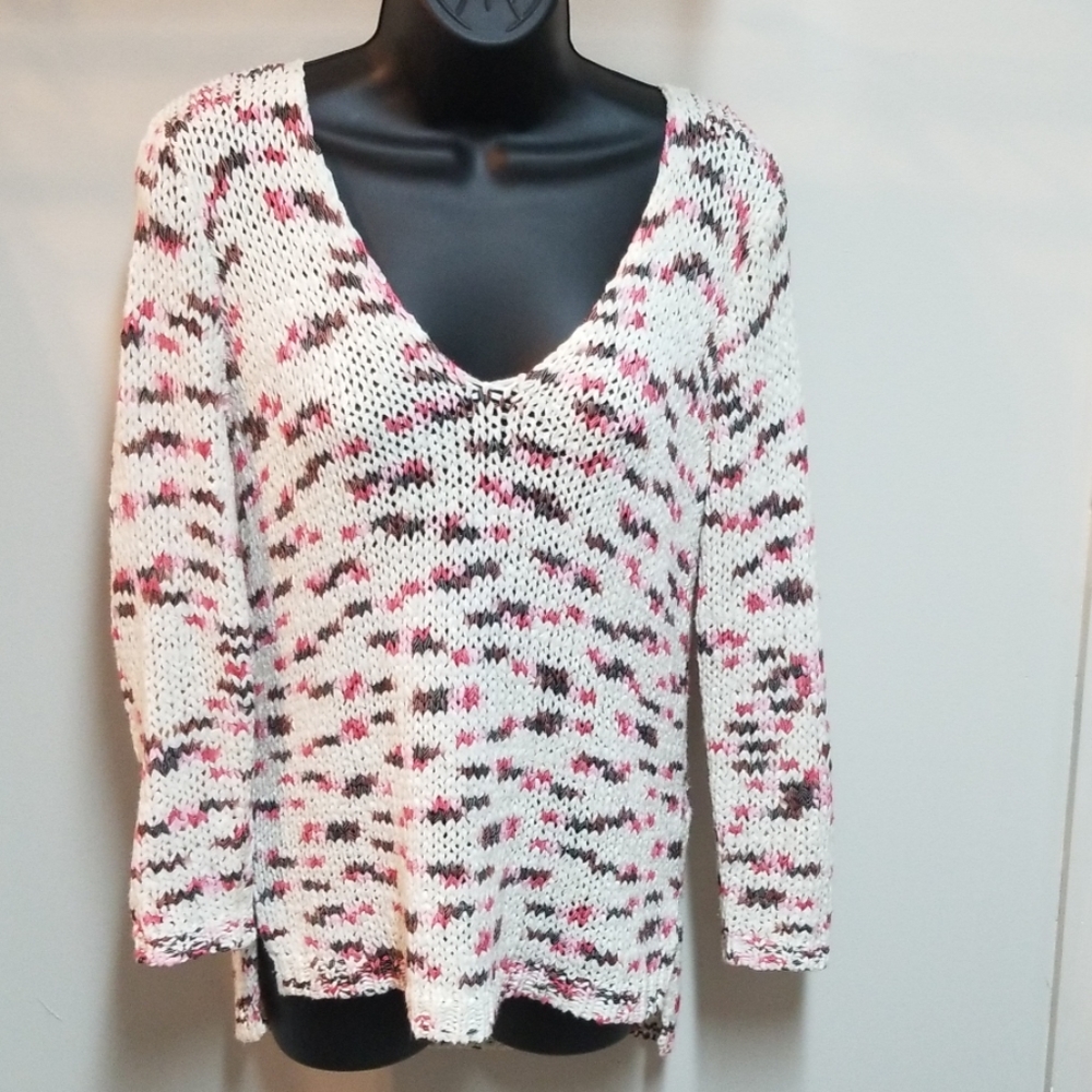 🎁 2 for $15 H&M v neck sweater sz S